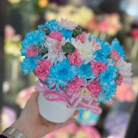 Нежность композиция коробочка мини цветов от интернет-магазина «Амстердам» в Комсомольске-на-Амуре