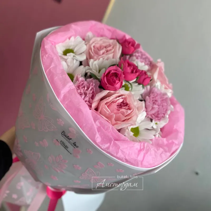 Сборный нежный букетик